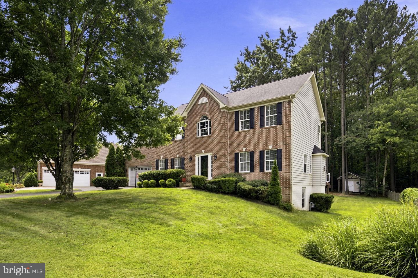 5 LAKEWIND LANE