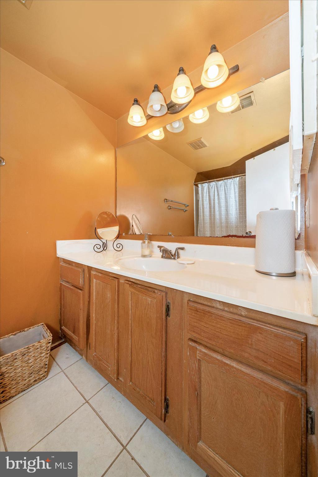 TOWNES OF GLOUCESTER - Residential