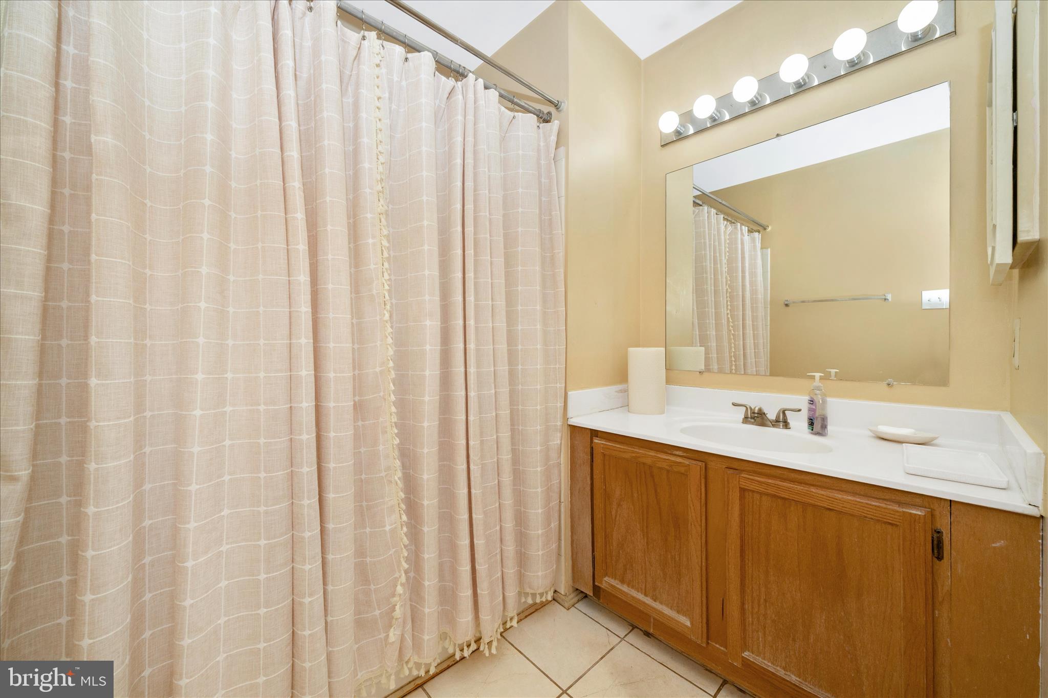 TOWNES OF GLOUCESTER - Residential