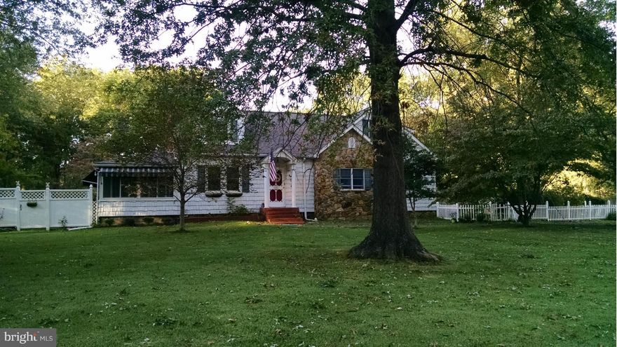 .2.19 acres in St Margarets.. sunroom, owners bdrm and bath, large laundry rm., deck to pool,  patio gazebo, pond and 2 pastures. Hardwood  floors, fireplace in liv rm.  In-law apt attached also available at additional fee.Great home for a family with an older parent.full living area w separate kitchen, bath, bdrm. deck and fenced yard. Close to majorhwys..shopping, medical