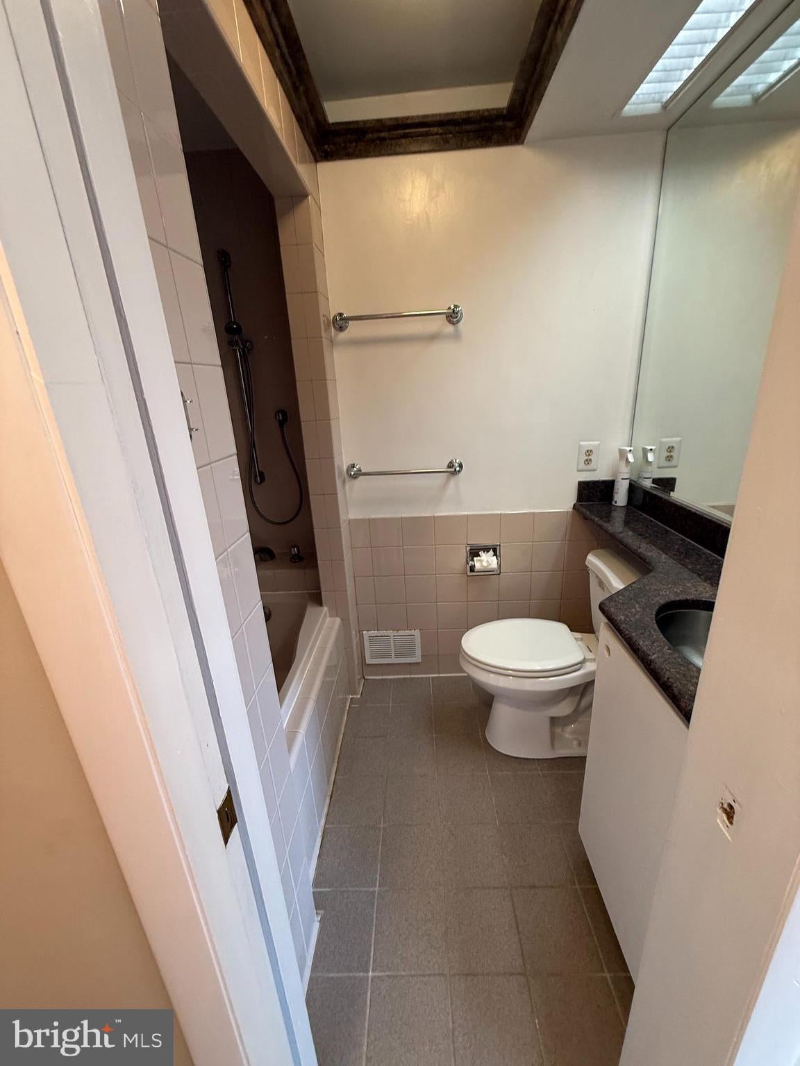 112 PINECREST DRIVE