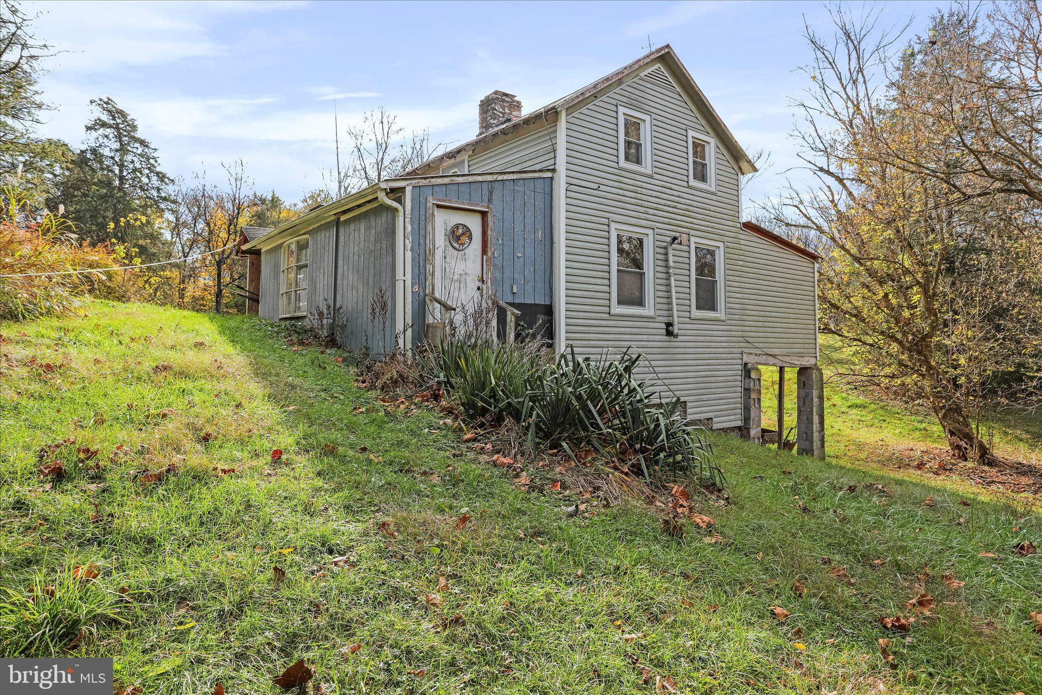 HIDDEN RIVER FARM - Residential