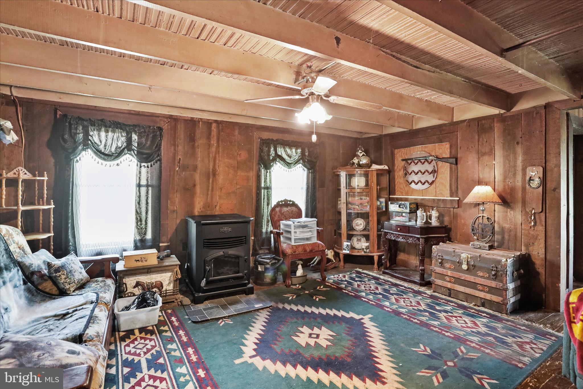 HIDDEN RIVER FARM - Residential