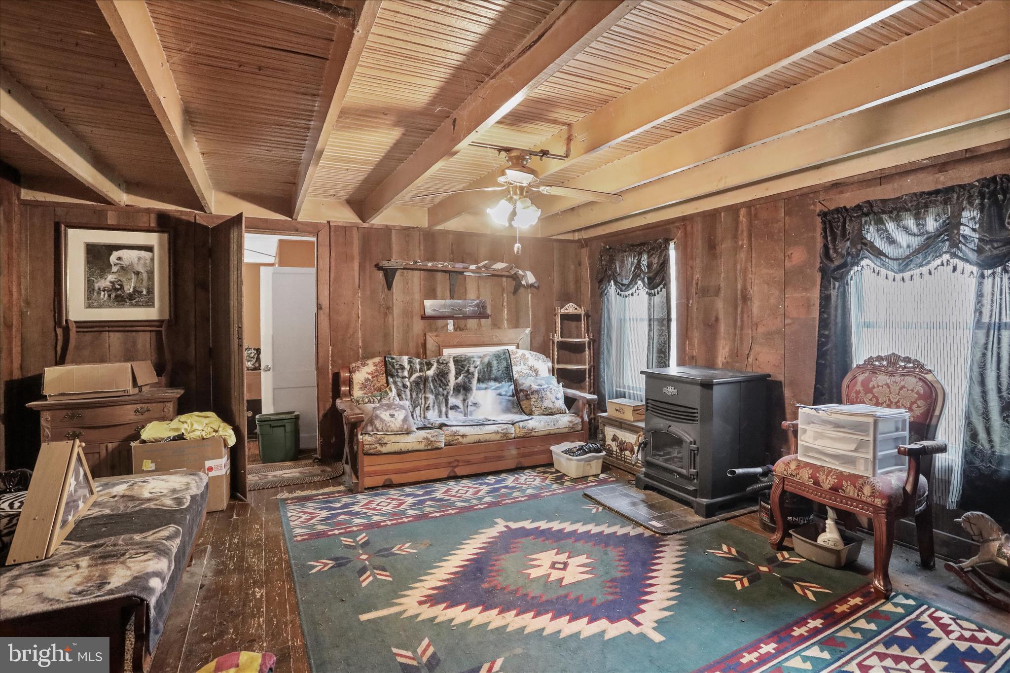 HIDDEN RIVER FARM - Residential