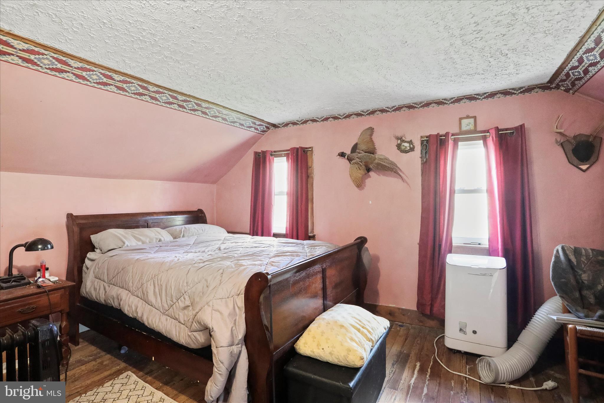 HIDDEN RIVER FARM - Residential