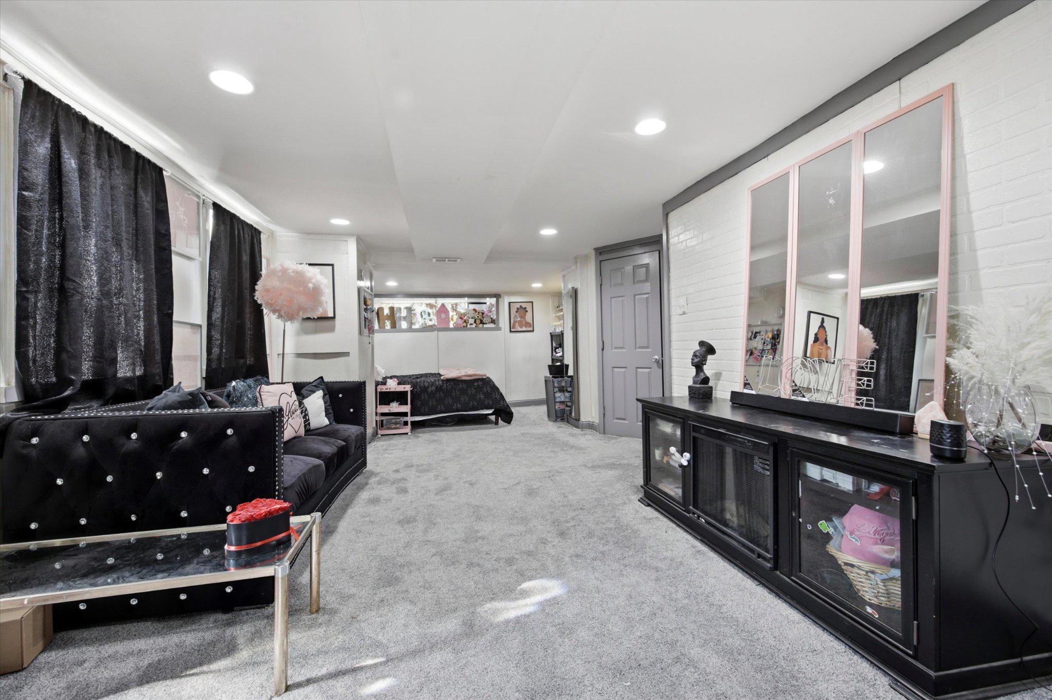 COBBS CREEK - Residential