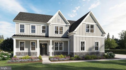 565 SKIPPACK PIKE BLUE BELL PA 19422