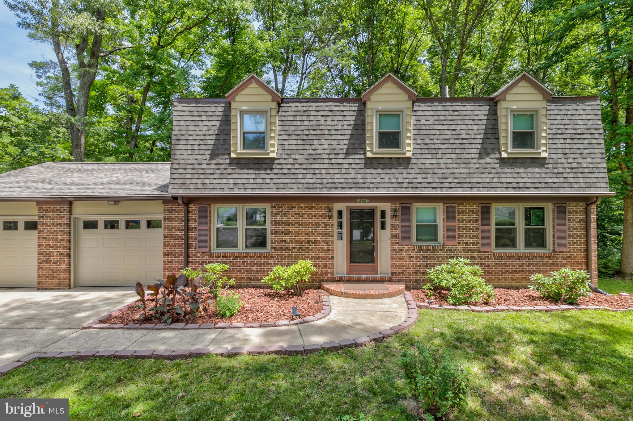 COUNTRY CLUB/LAKE MONTCLAIR - Residential