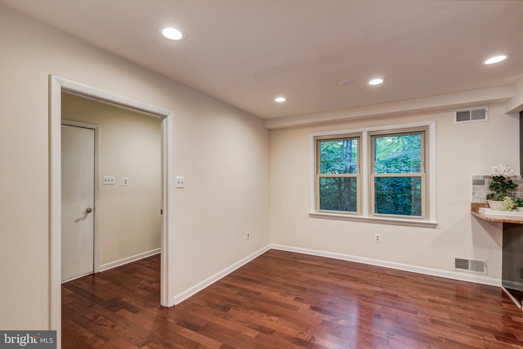 COUNTRY CLUB/LAKE MONTCLAIR - Residential