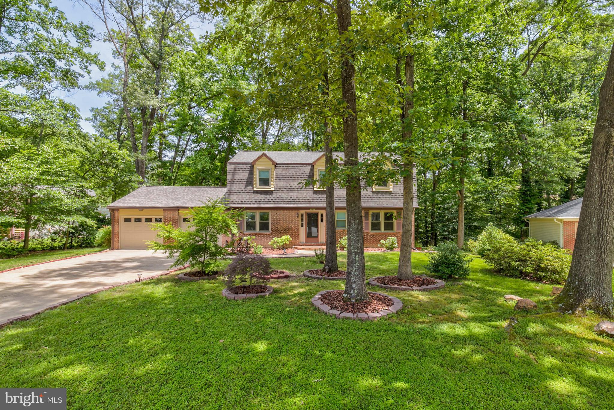 COUNTRY CLUB/LAKE MONTCLAIR - Residential