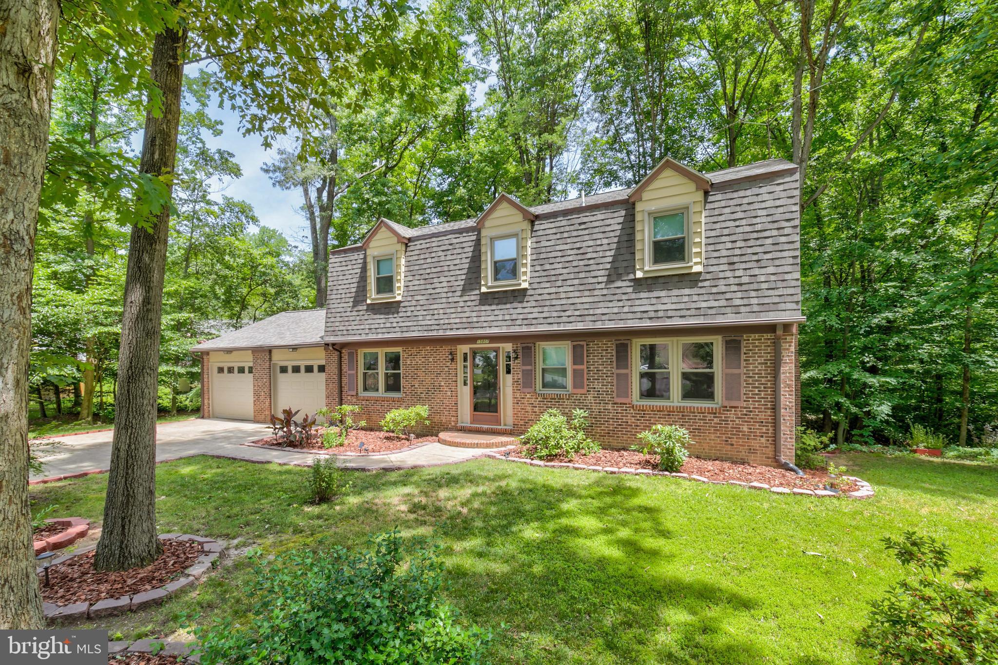 COUNTRY CLUB/LAKE MONTCLAIR - Residential