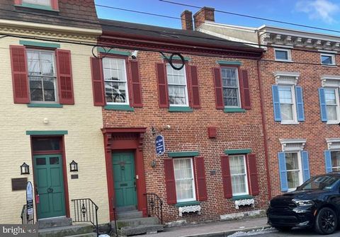 Photo of 32 W Middle Street, GETTYSBURG, PA 17325 (MLS # PAAD2022074)