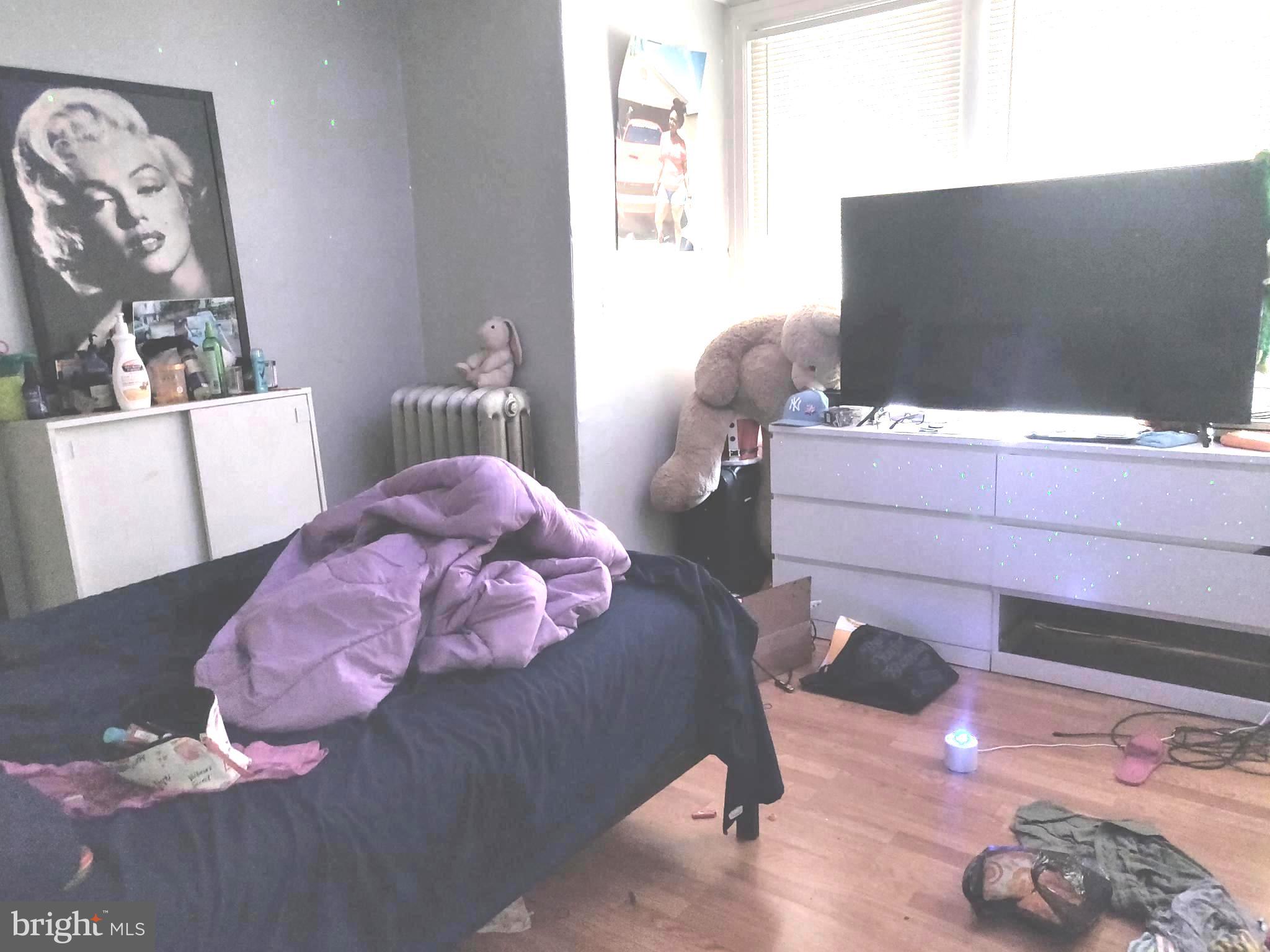 PHILADELPHIA (WEST) - Residential