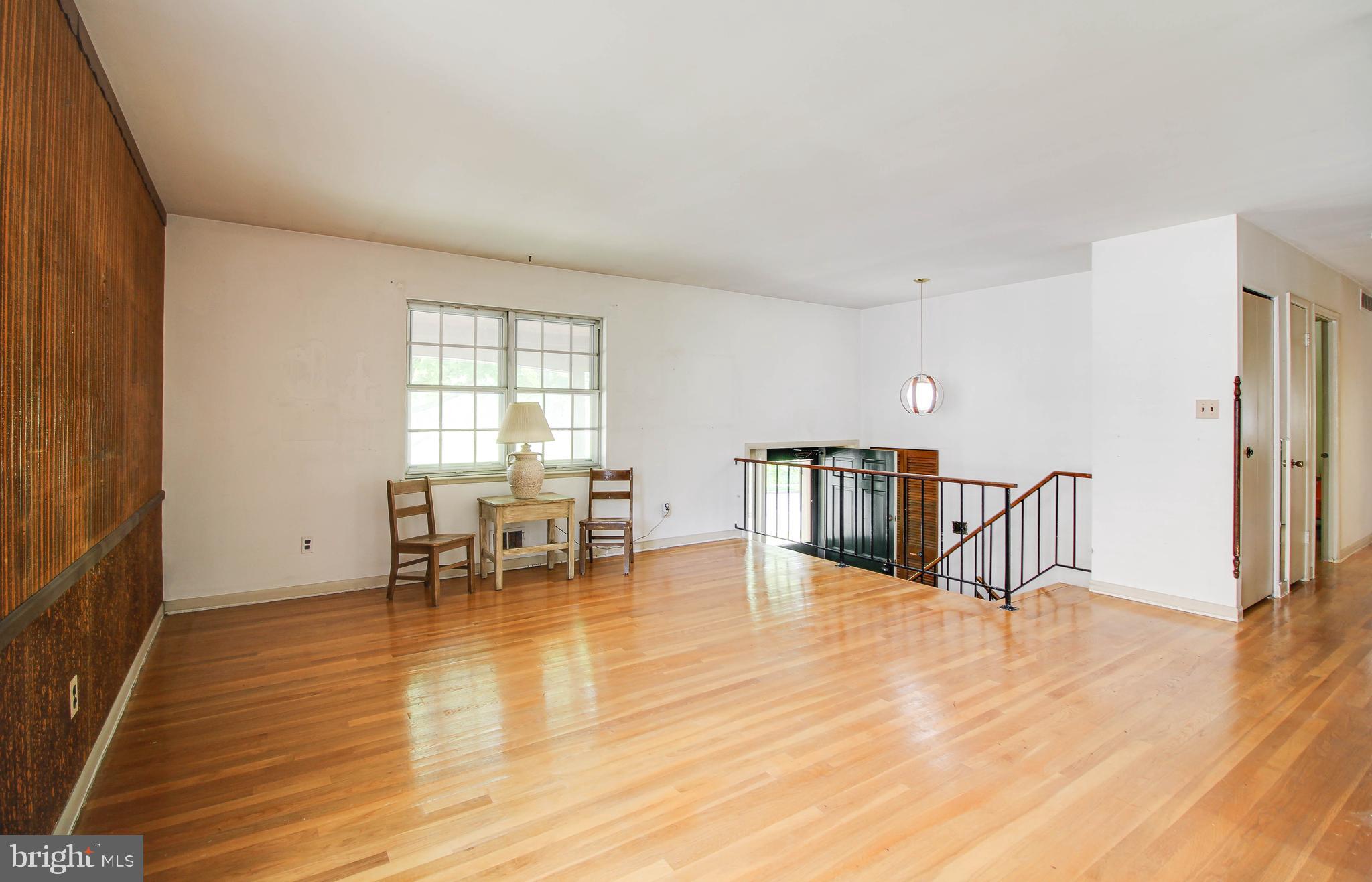 WOODBRIDGE VALLEY - Residential