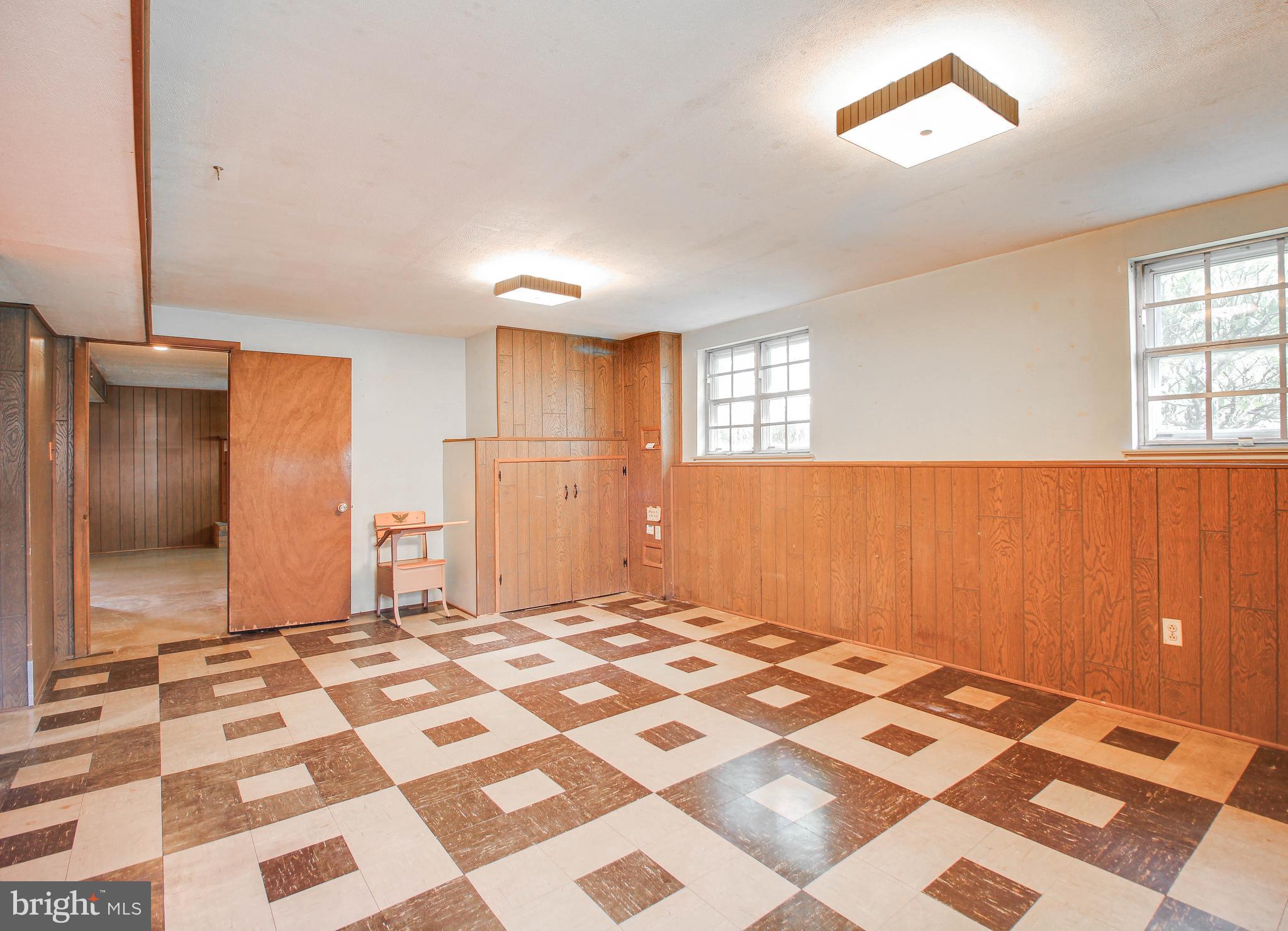 WOODBRIDGE VALLEY - Residential