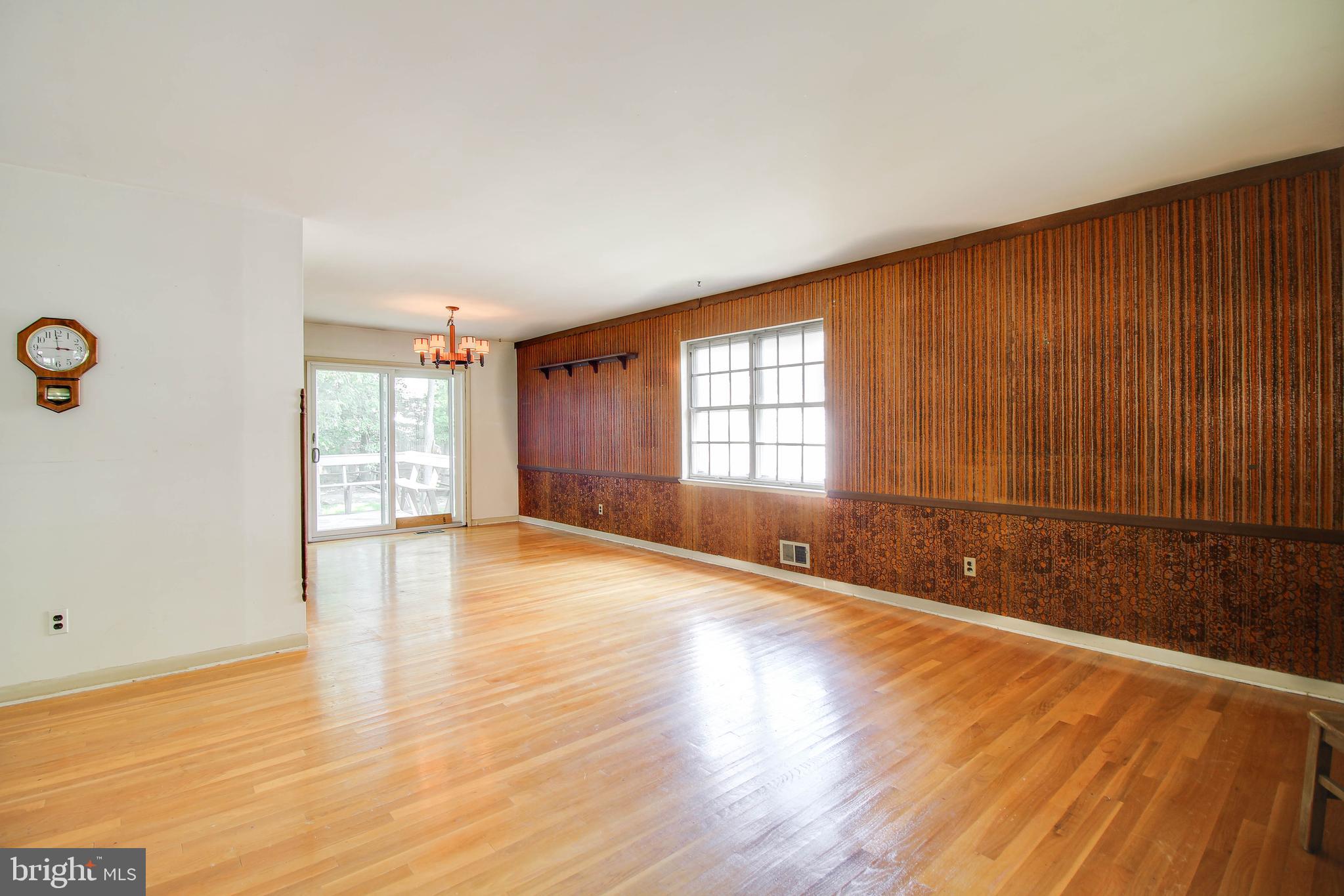 WOODBRIDGE VALLEY - Residential