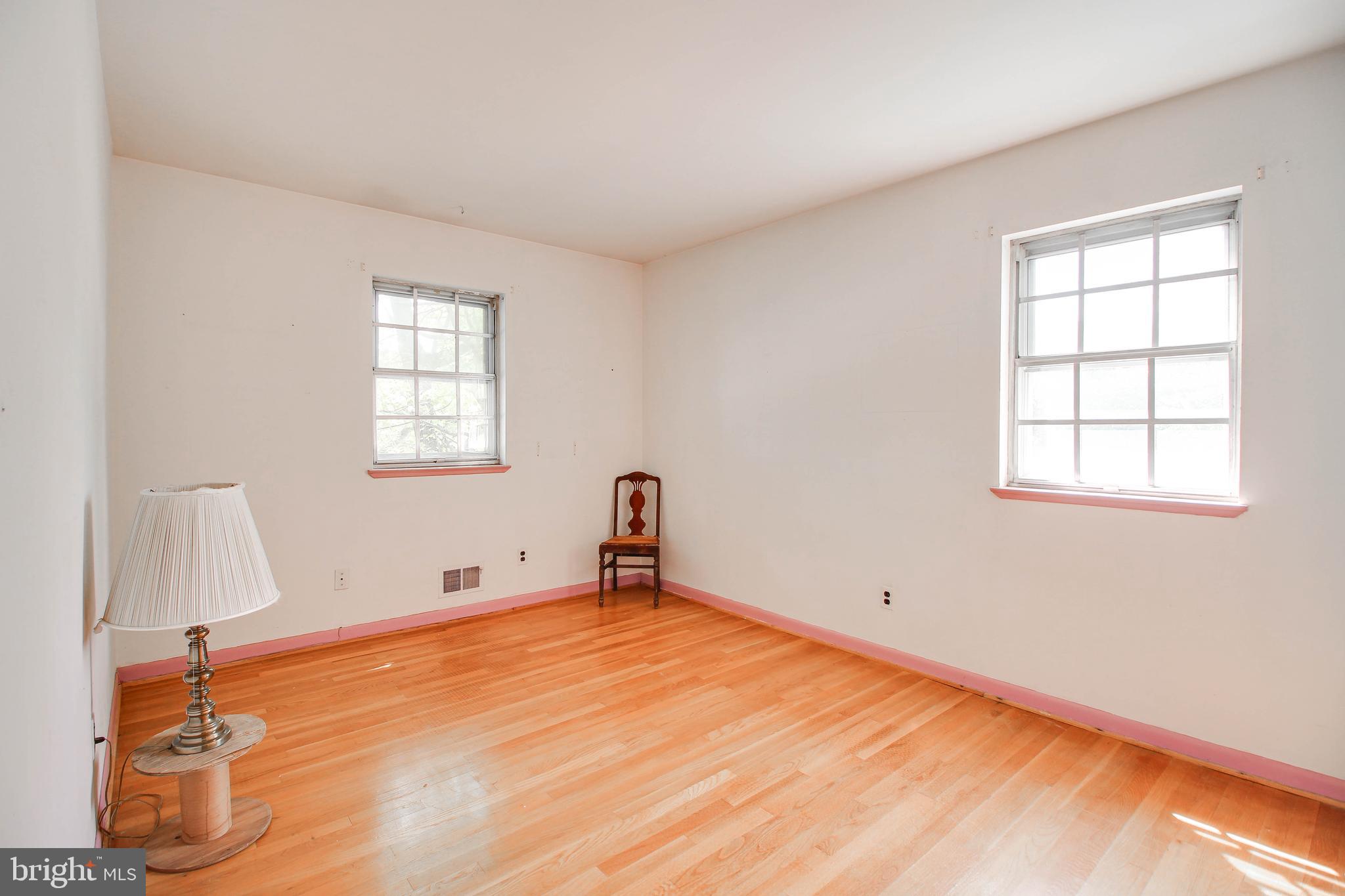 WOODBRIDGE VALLEY - Residential