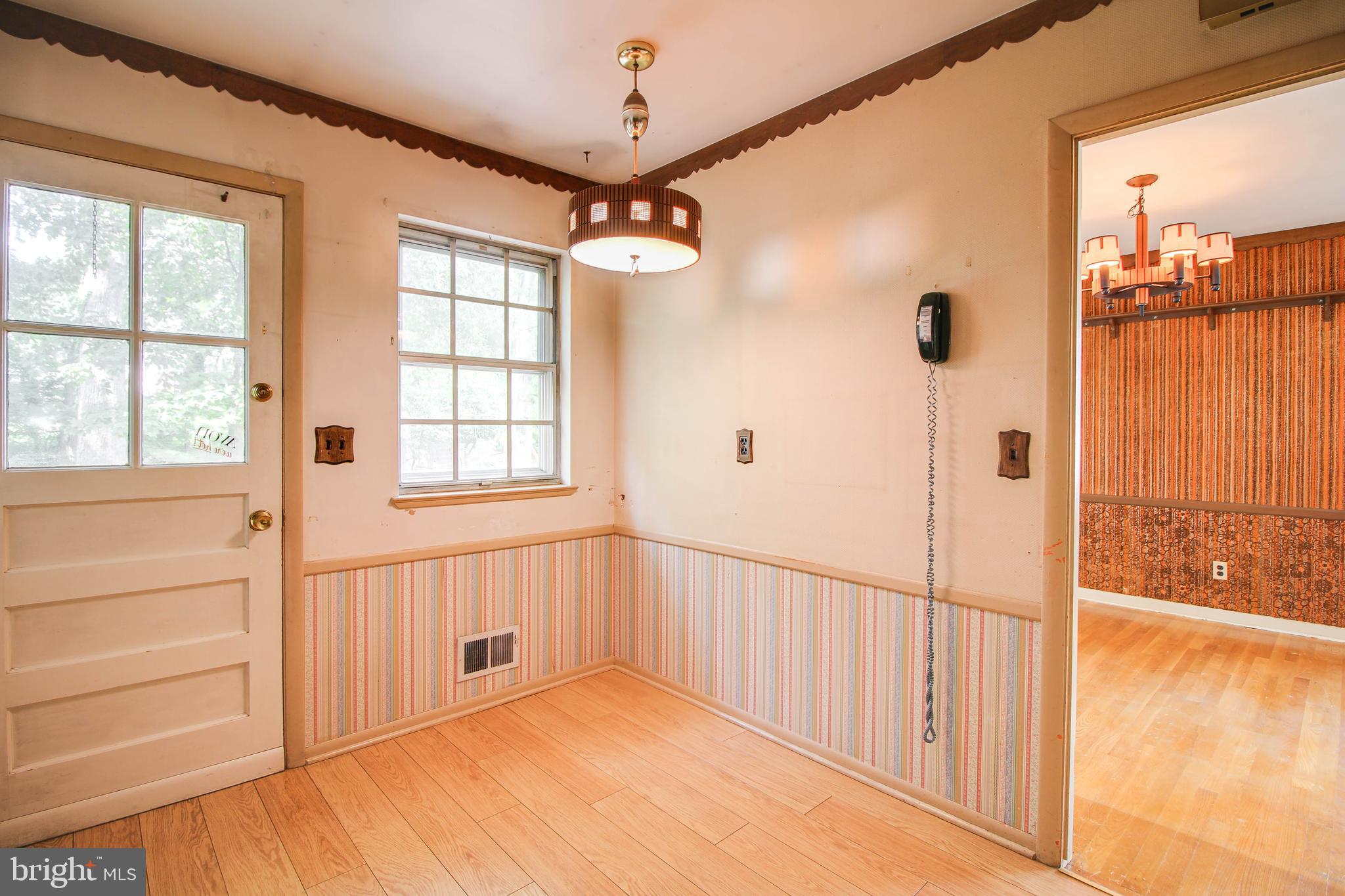 WOODBRIDGE VALLEY - Residential