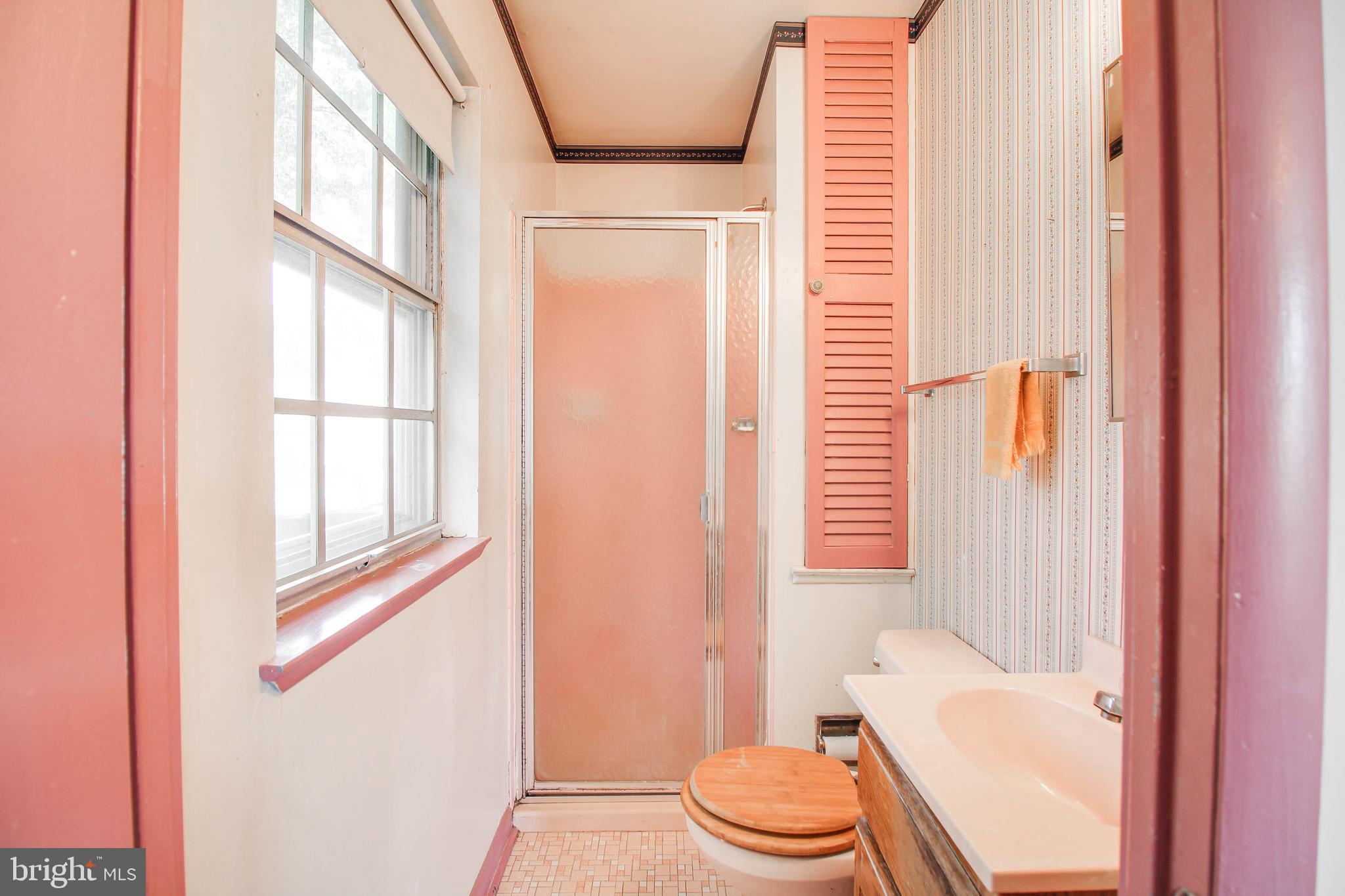 WOODBRIDGE VALLEY - Residential