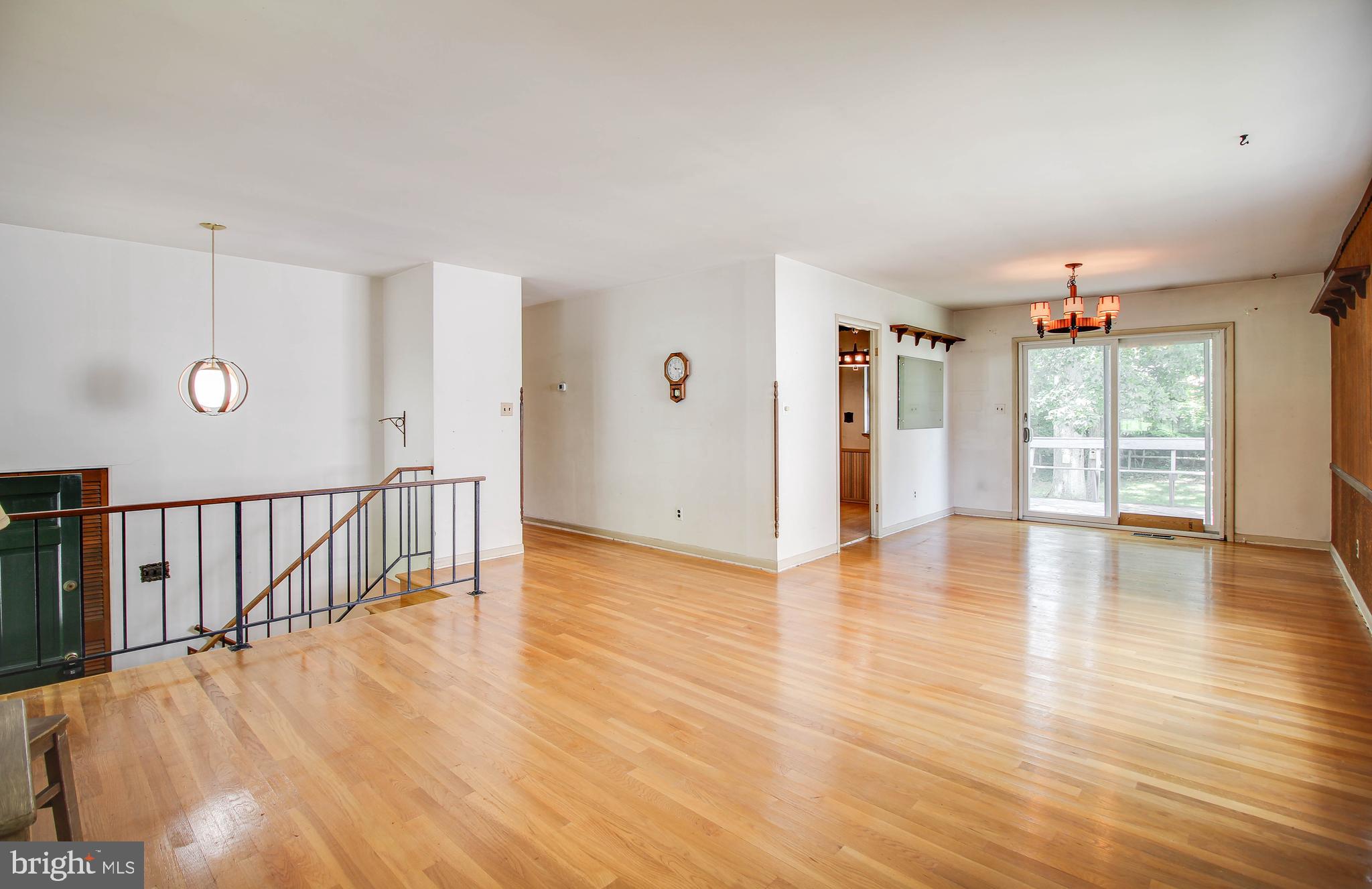 WOODBRIDGE VALLEY - Residential