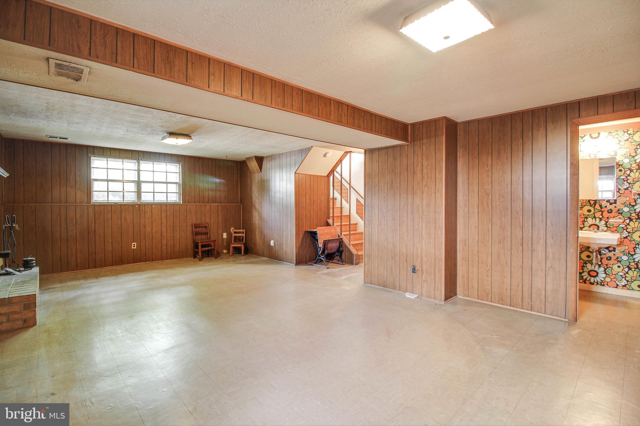 WOODBRIDGE VALLEY - Residential