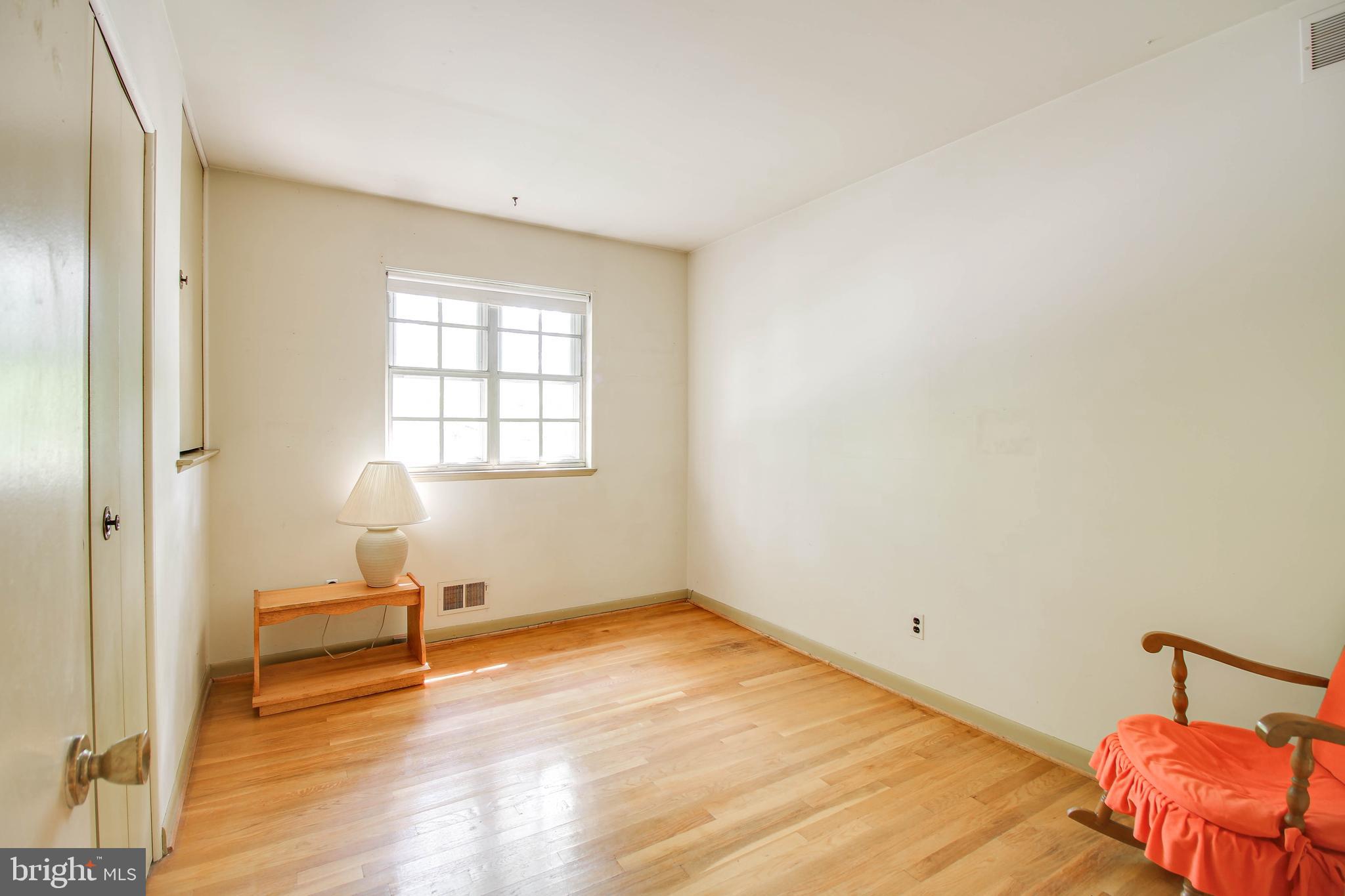 WOODBRIDGE VALLEY - Residential