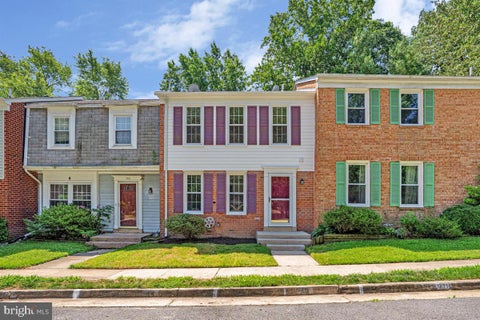 Photo of 7821 Groveland Square, SPRINGFIELD, VA 22153 (MLS # VAFX2342818)