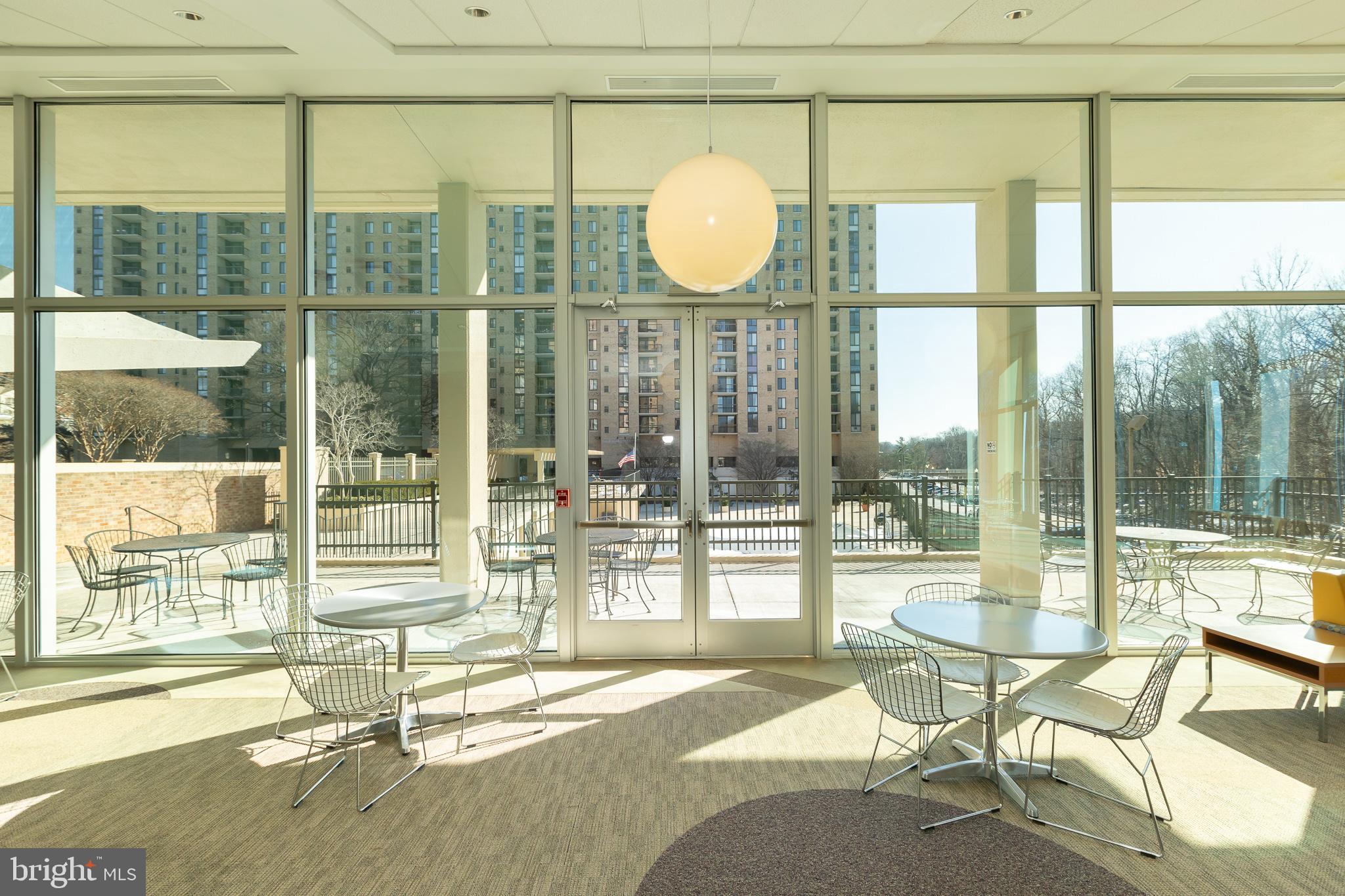 THE CARLTON - Residential