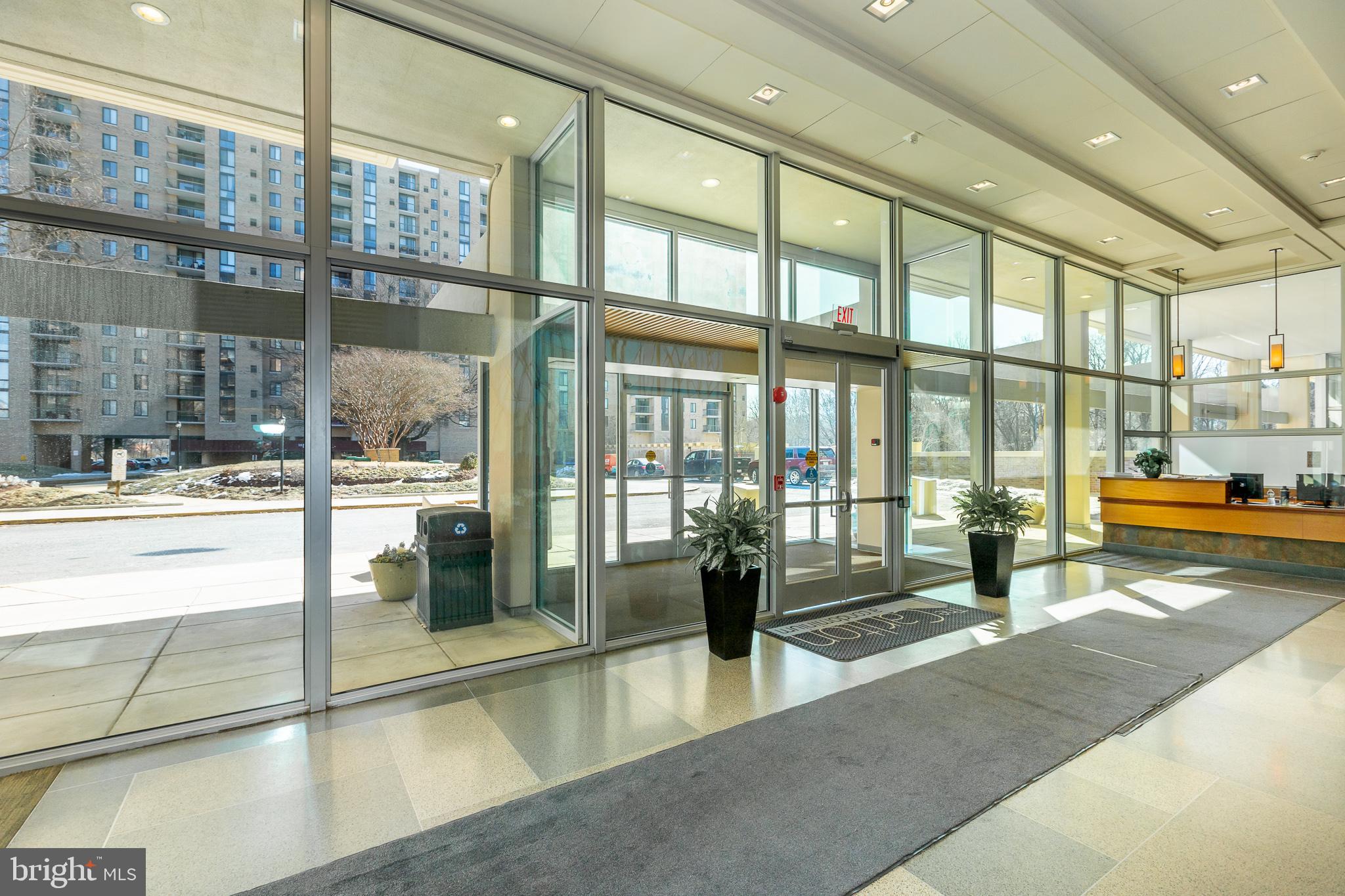 THE CARLTON - Residential