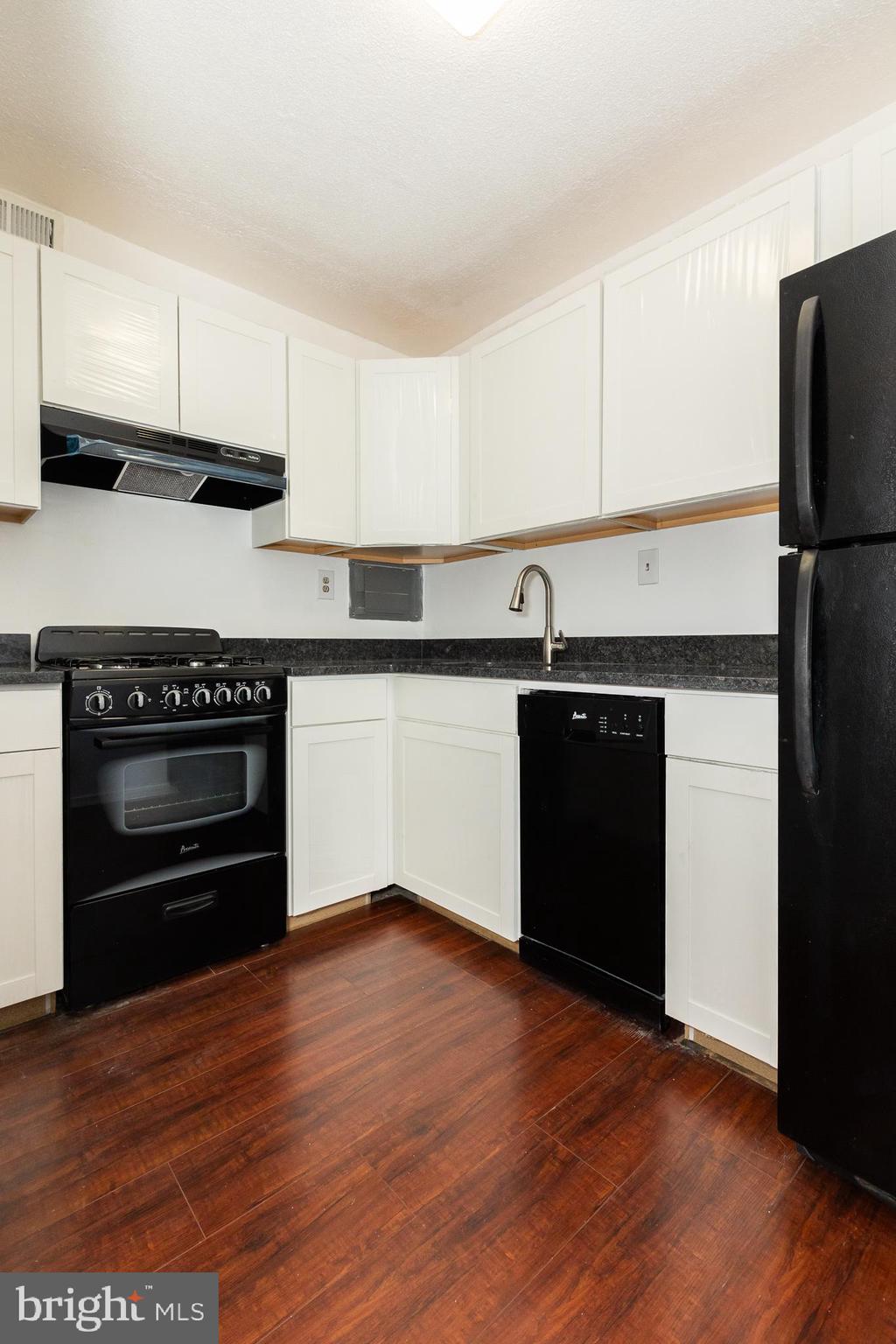 THE CARLTON - Residential