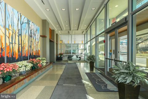 4600 S FOUR MILE RUN DRIVE 623 ARLINGTON VA 22204