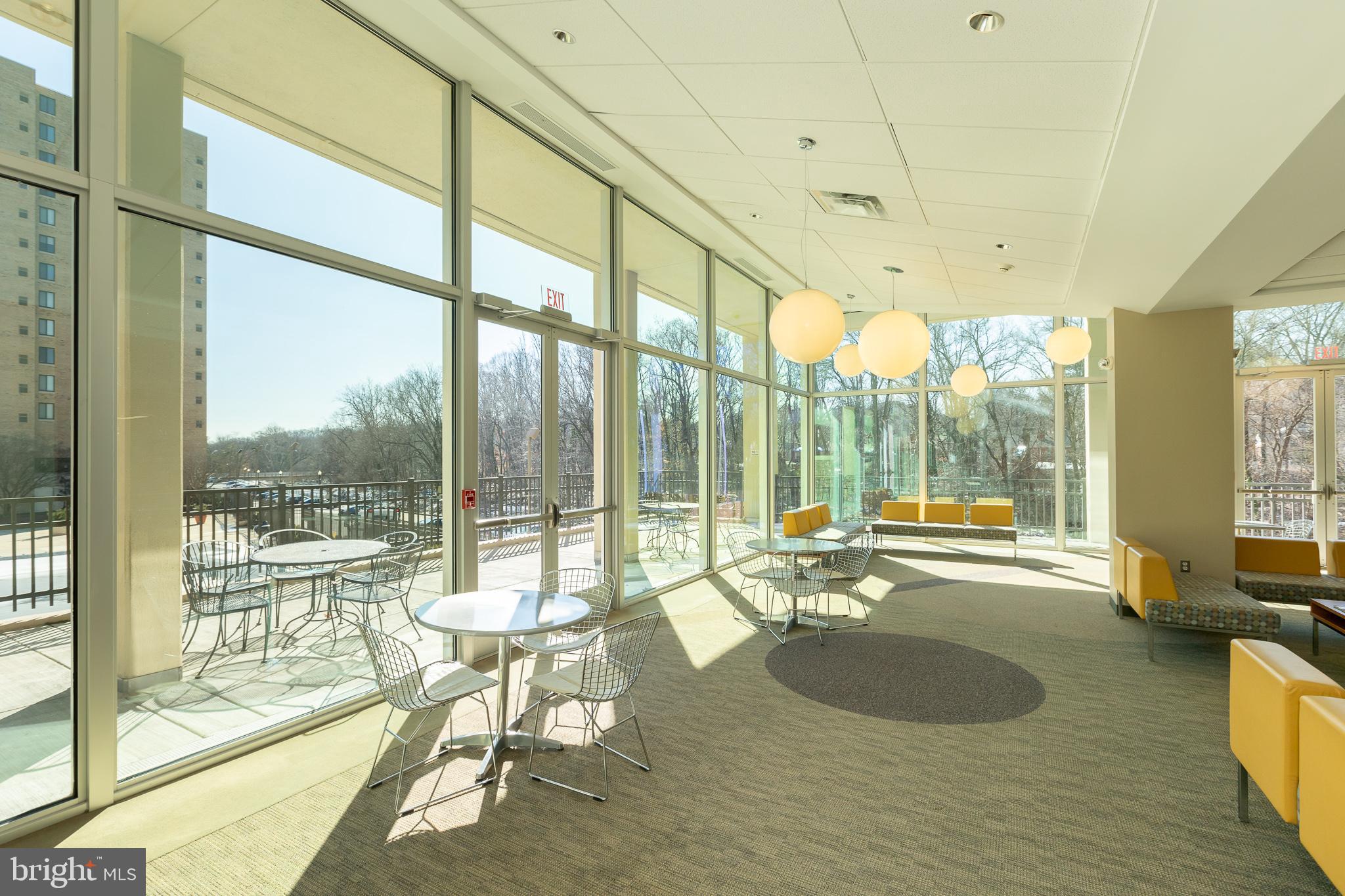 THE CARLTON - Residential