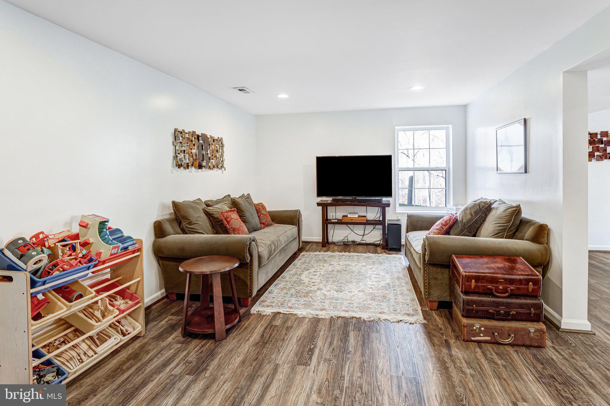 GREAT OAKS - Residential