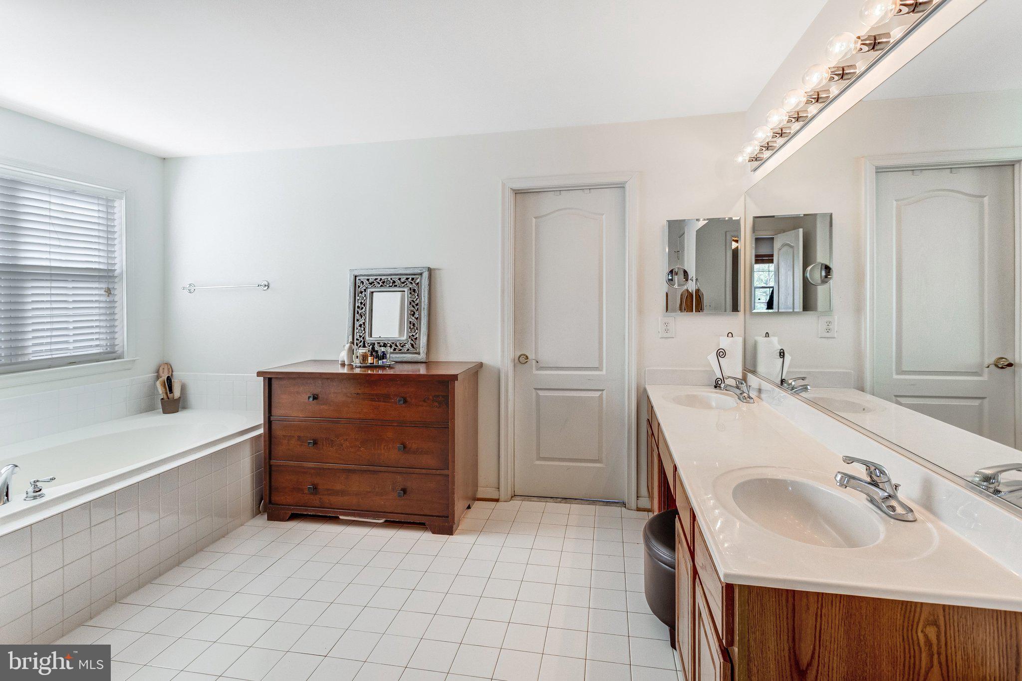 GREAT OAKS - Residential