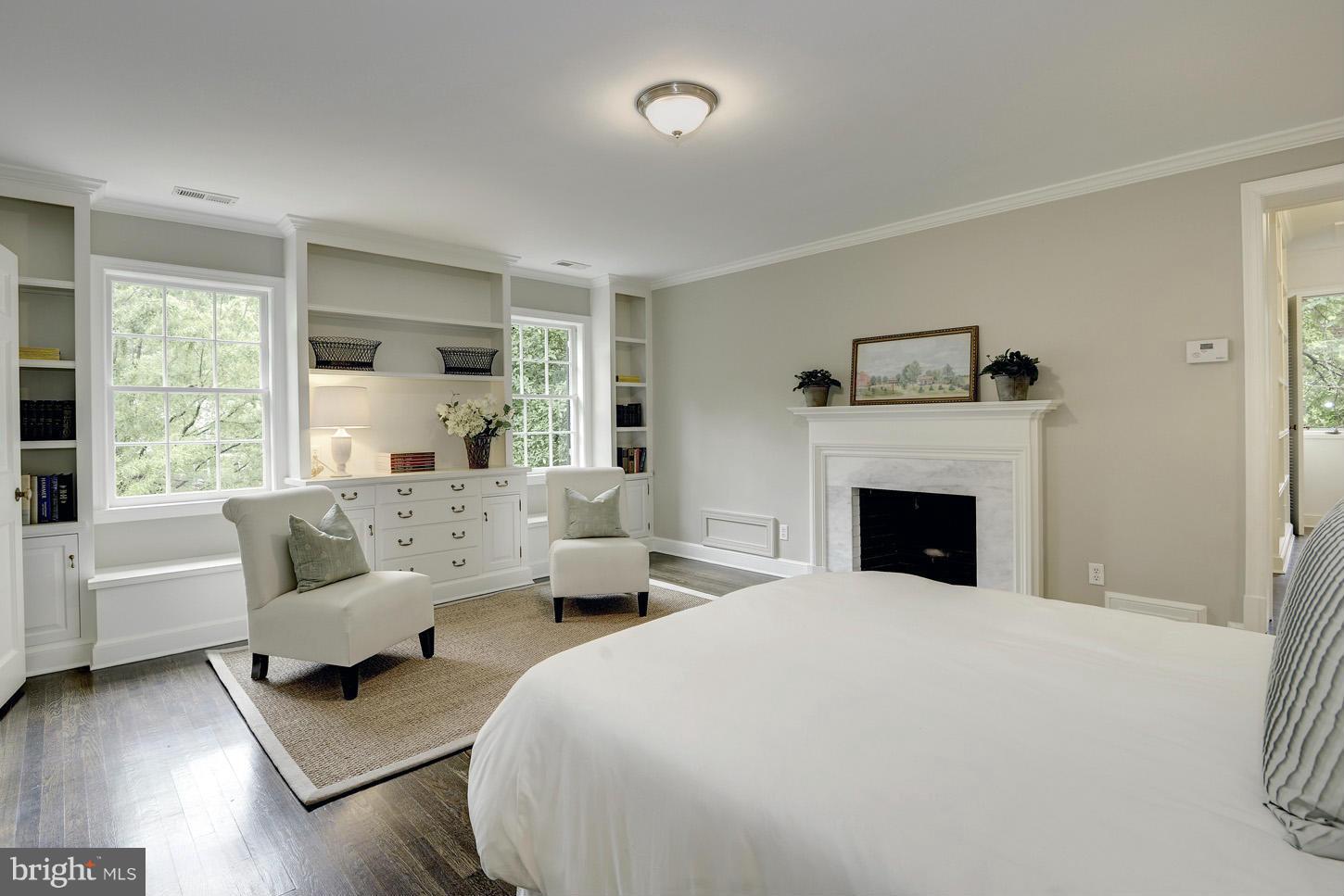 SPRING VALLEY - Residential
