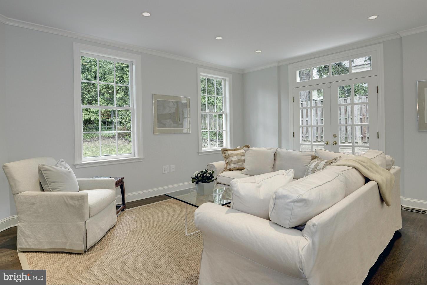SPRING VALLEY - Residential