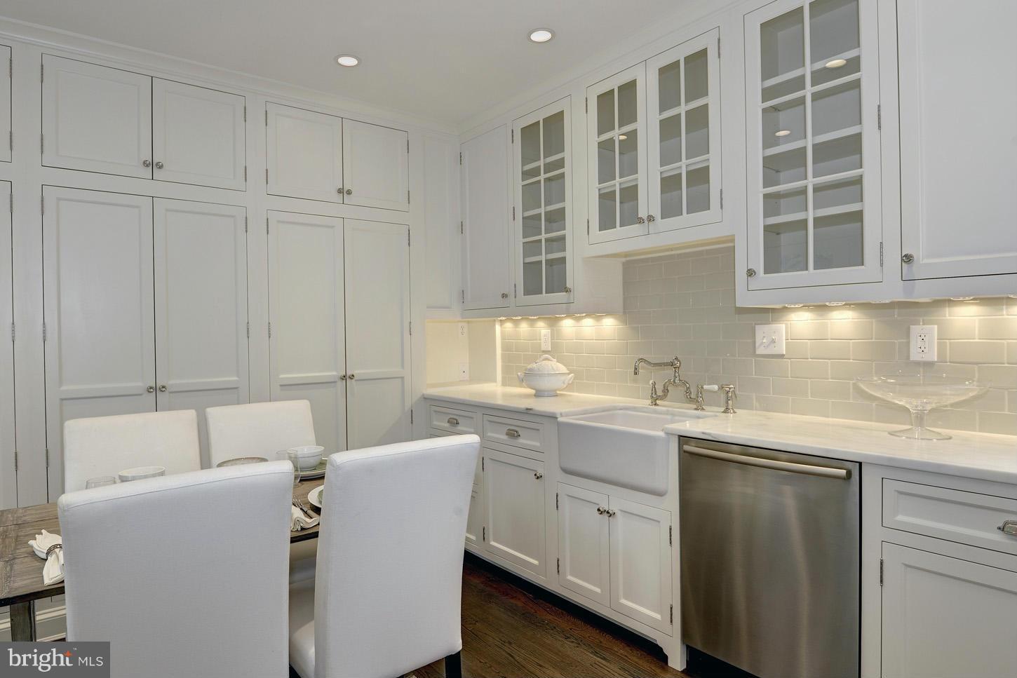 SPRING VALLEY - Residential