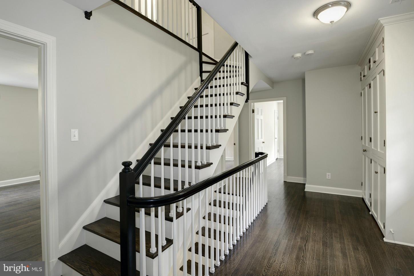 SPRING VALLEY - Residential