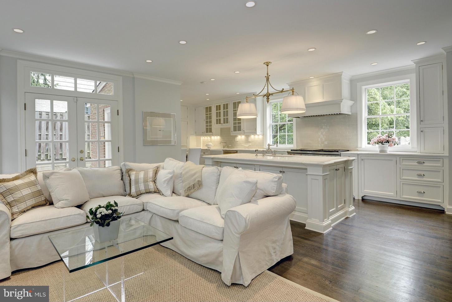 SPRING VALLEY - Residential