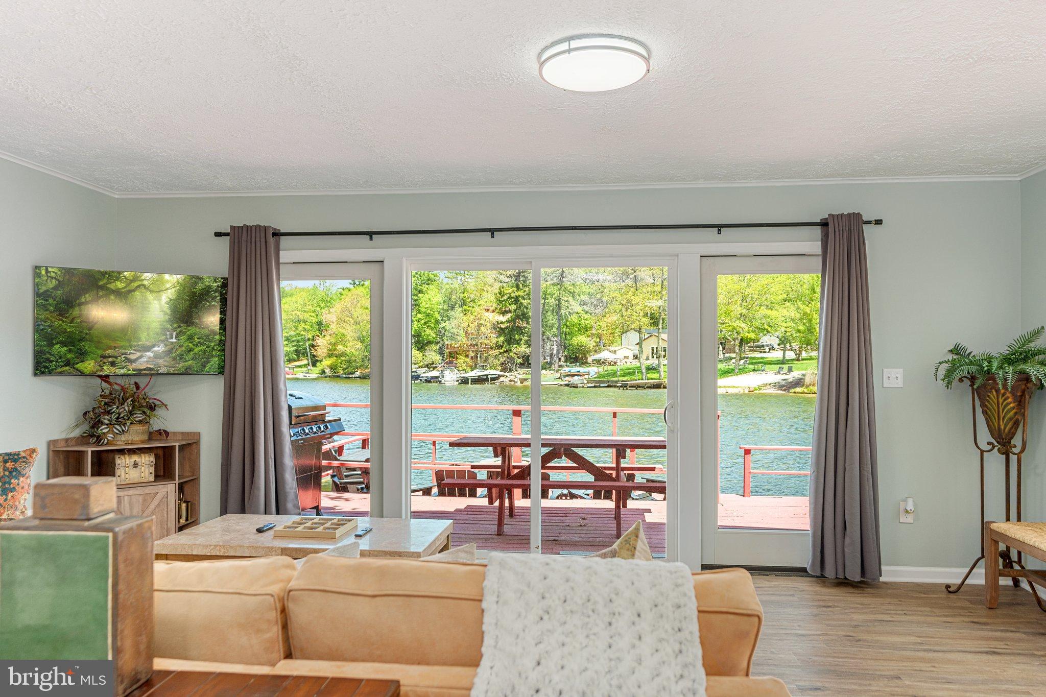 LAKE HARMONY - Residential