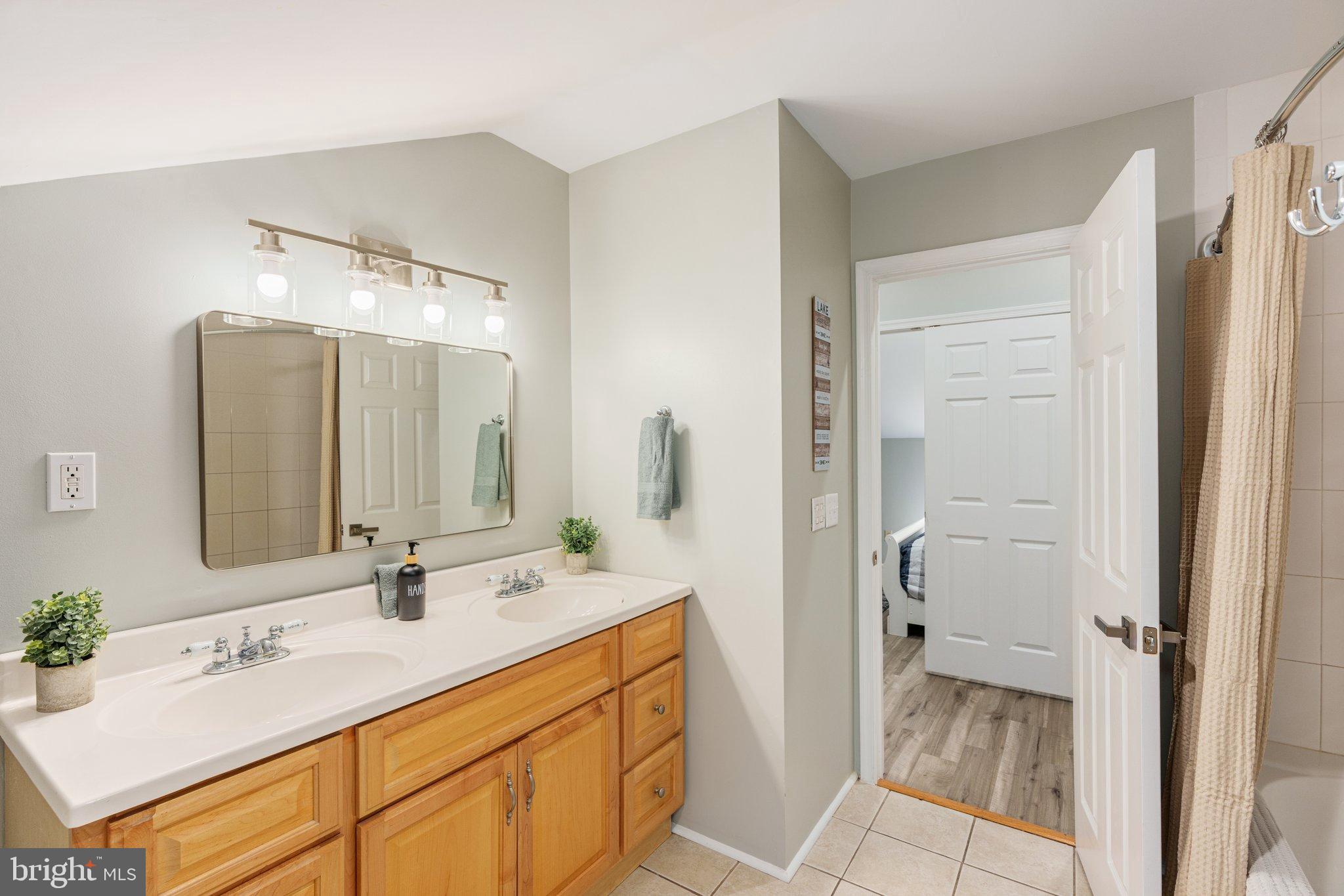 LAKE HARMONY - Residential