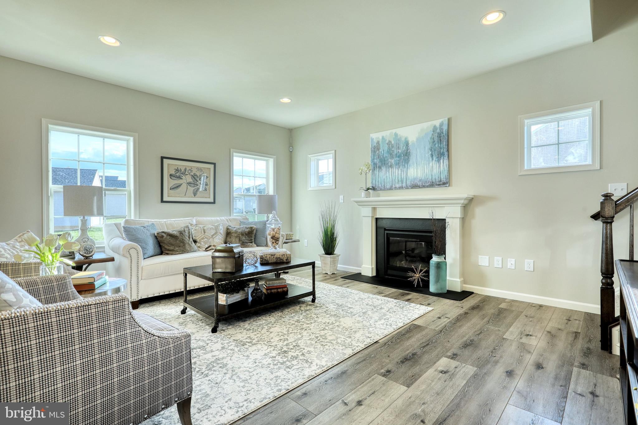 THE COURTS OF MALLORY - Residential