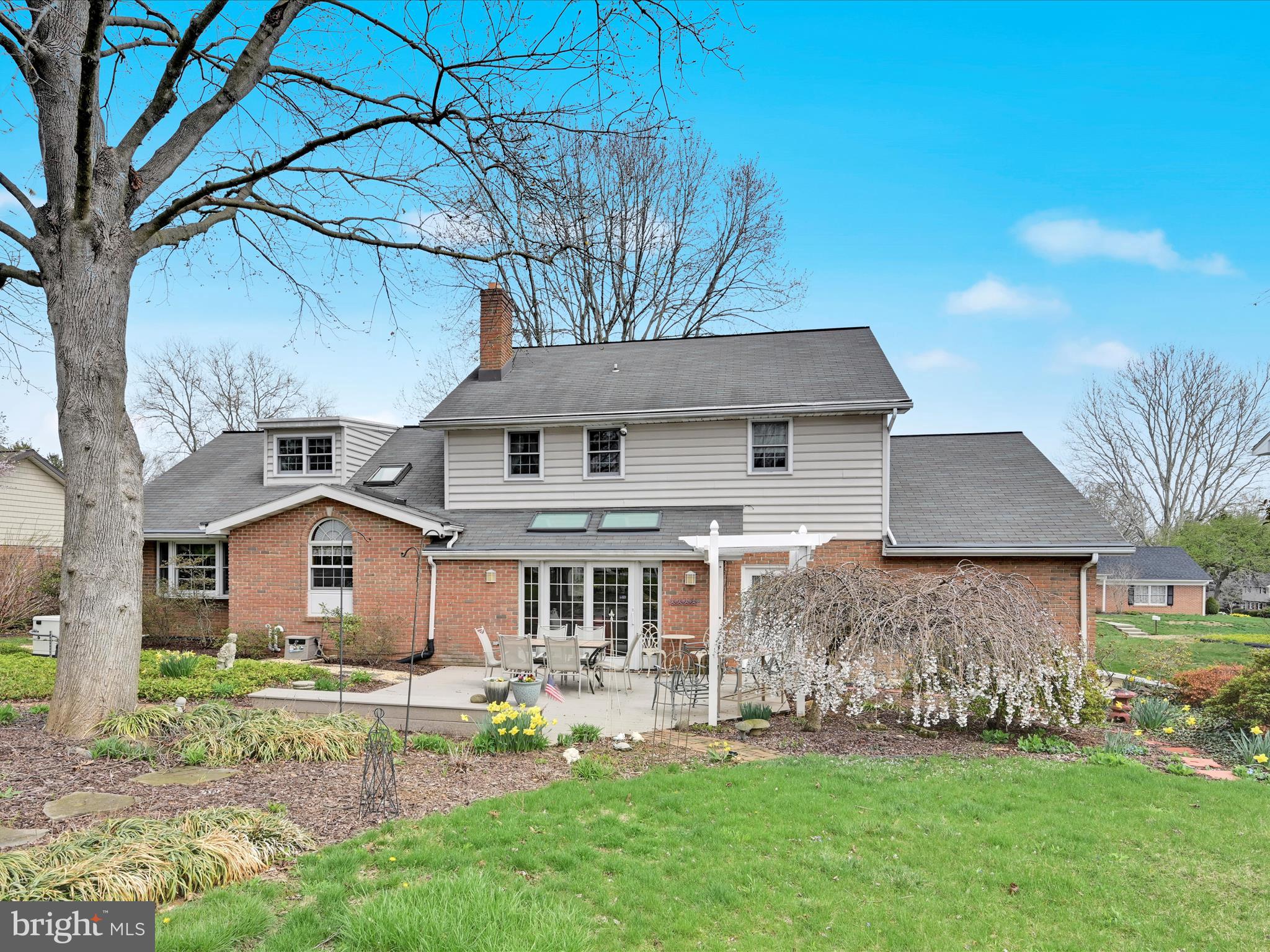 NORTHBROOK HILLS - Residential