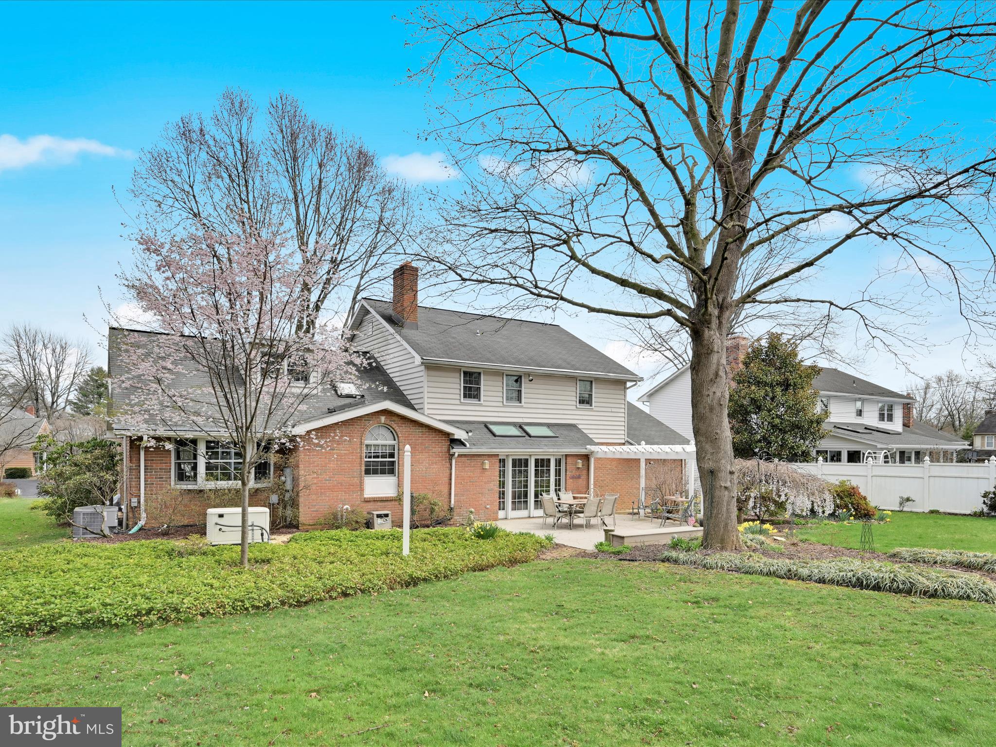 NORTHBROOK HILLS - Residential