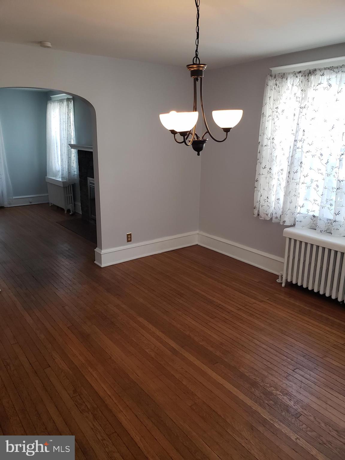 GLADSTONE MANOR - Residential