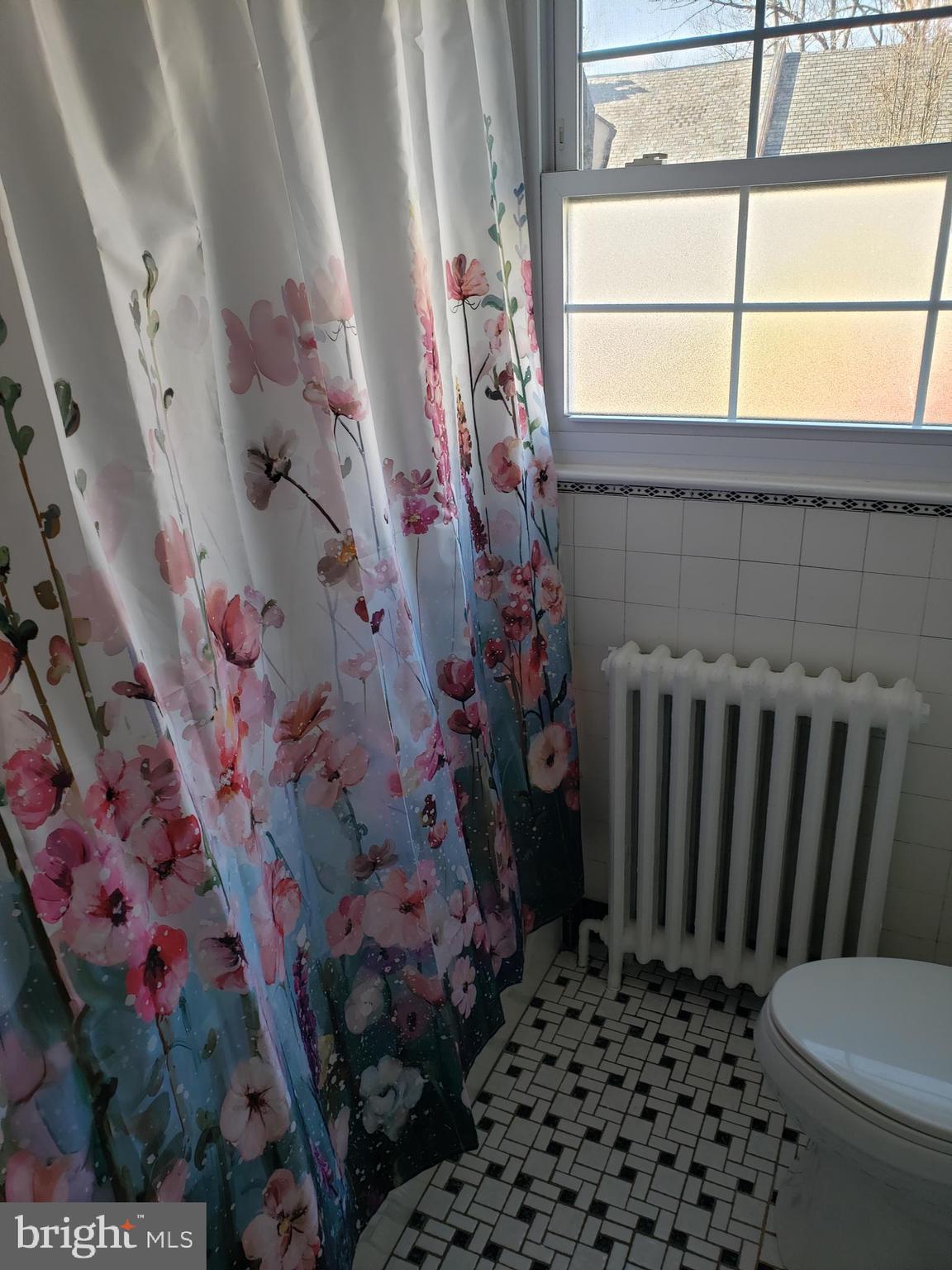 GLADSTONE MANOR - Residential