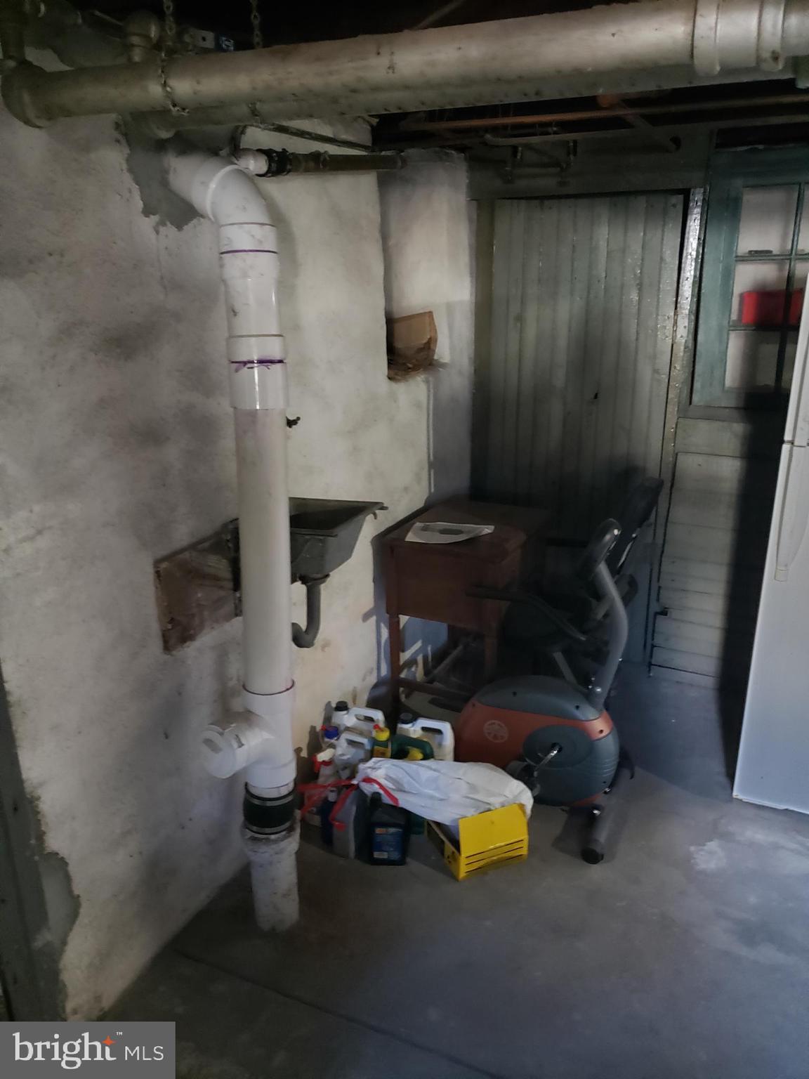 GLADSTONE MANOR - Residential