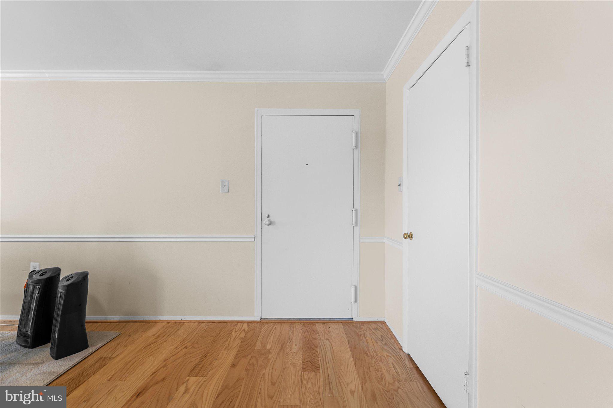 COUNTRY CLUB GREEN - Residential