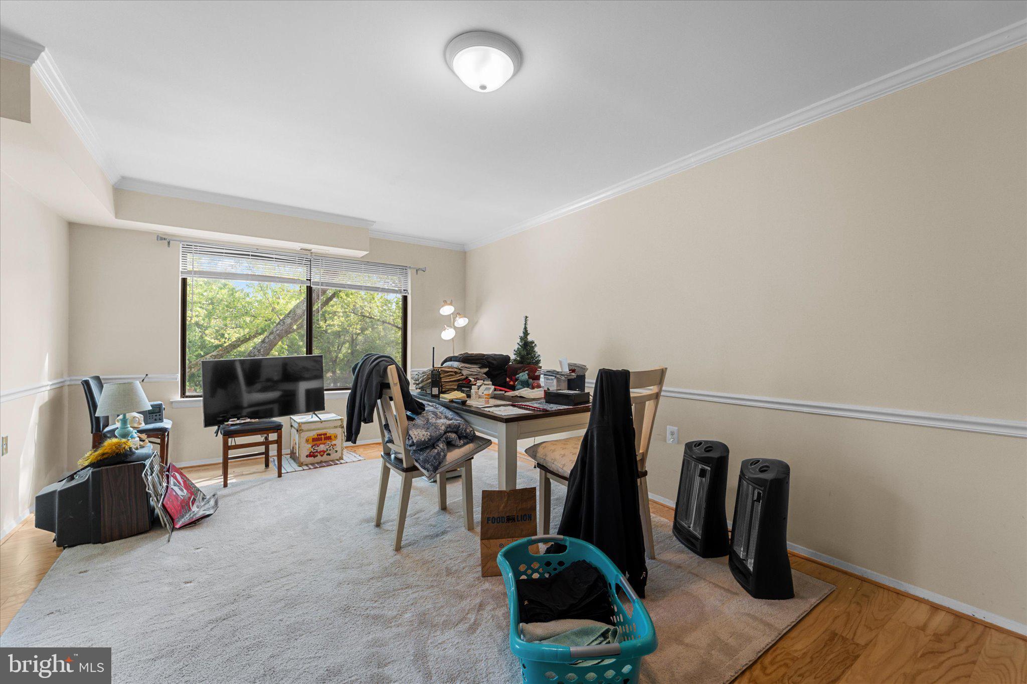 COUNTRY CLUB GREEN - Residential