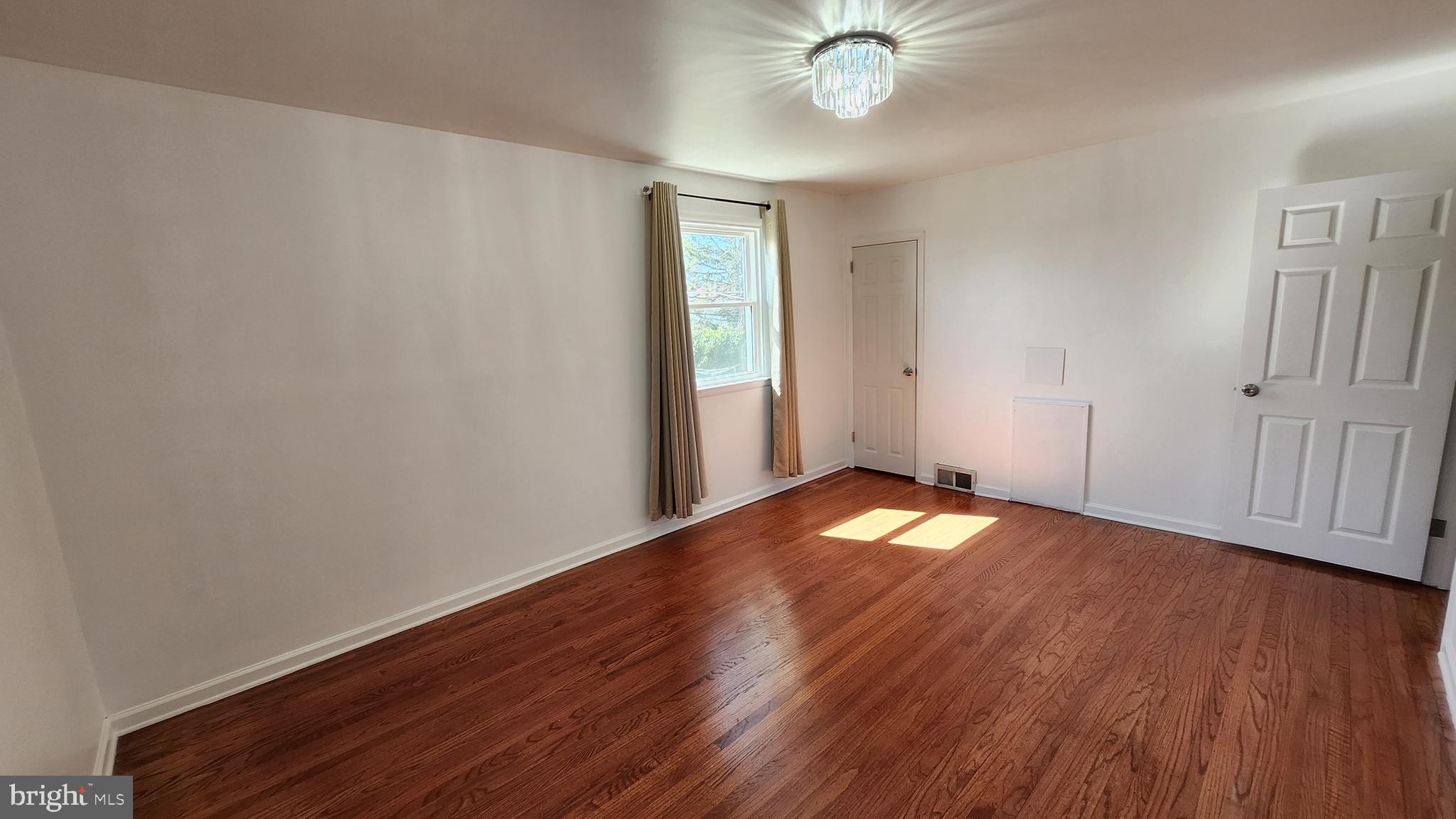 PINE VALLEY - Residential